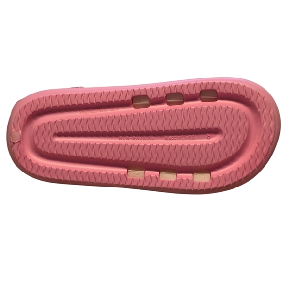 Sanrio Hello Kitty Womens Sandals Slides/Slip-ons Size 8 NEW Pink White NEW - Picture 9 of 9